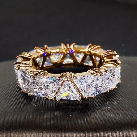 Triangle Zircon Ring 18K Gold Plated - Picture 1 of 2